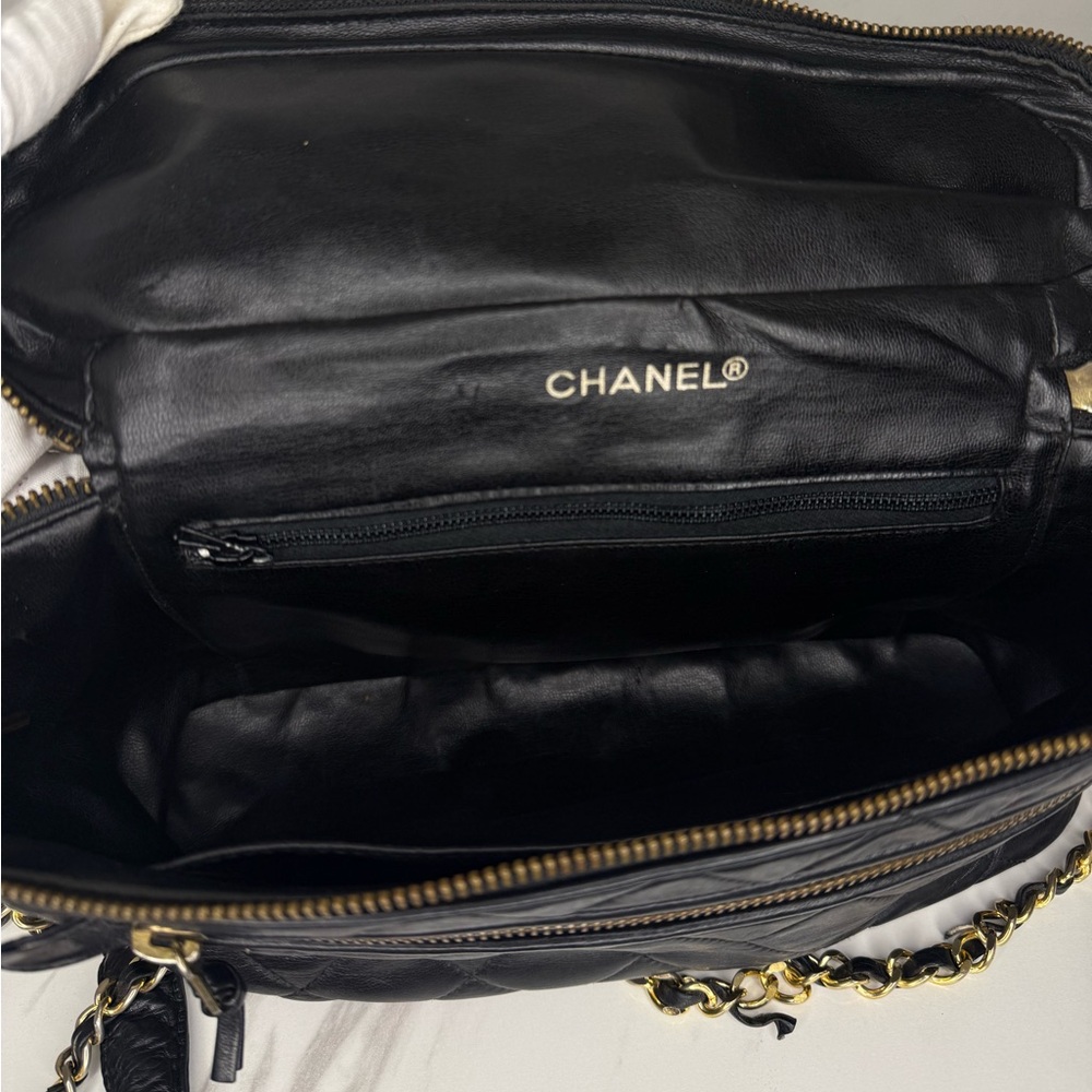 CHANEL Lambskin Quilted Vanity Train Case Shoulder Bag Black - Picture 8 of 14